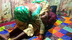 HD videoda güzel Hintli kızla kırsal seks