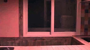 אחות אסייתית חום מקבלת זיון כלבי בסרט קוריאני ארוטי