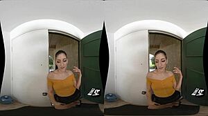 Virtuaalinen seksi pienillä rinnoilla ja isolla kyrvällä HD-videossa