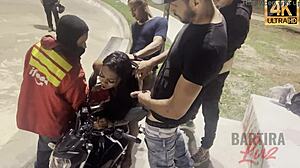 Amatør svart jente får creampie på en motorsykkel