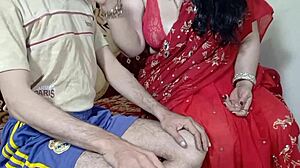 Amaterski indijski par postaje nestašan na kameri sa kaubojkom i tabu jebanjem pičke