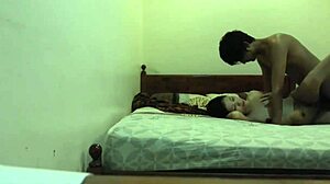 Секс в гостиничном номере с непальской женой