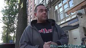 Amatérská holandská prostitutka dostává zaplaceno za sex