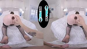 Ez a hardcore videó egy lenyűgöző barna barátnővel rendelkezik VR-ben, aki seggbe kapja a faszt