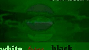 Výstřik na obličej: Dharla 666 spolkne dávku černého semene