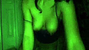La bella Sara Luv gode con un pompino gratuito in questo video porno amatoriale