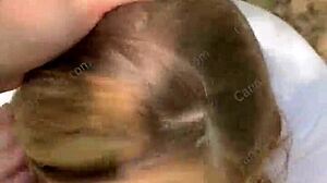 Amatørbabe gir deepthroat blowjob på en tursti