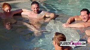 Pasangan amatir berpartisipasi dalam pesta kolam renang dengan swinger untuk bersenang-senang dan bermain-main